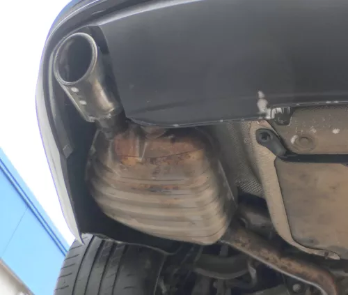 1x Audi A4 8K Auspuff Endschalldämpfer links hinten Benziner (179361)