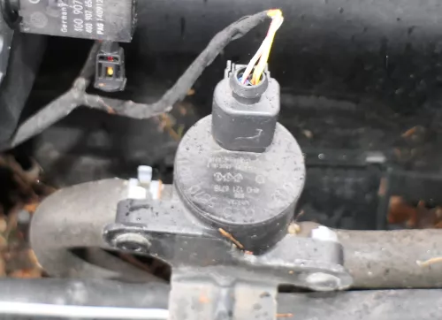 A4 8K A5 Kühlmittelregelventil Ventil Kühlmitttel 4H0121671B Magnetventil