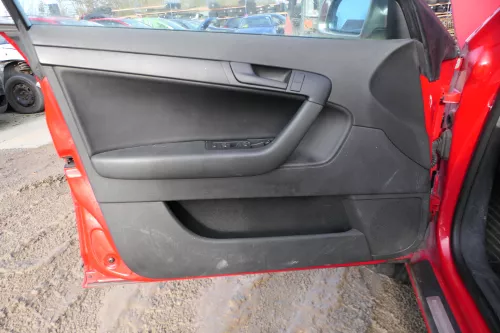 4x A3 8P Türverkleidung vorn links+ rechts 4/5-Türer Leder schwarz Sonnenrollo (179480)