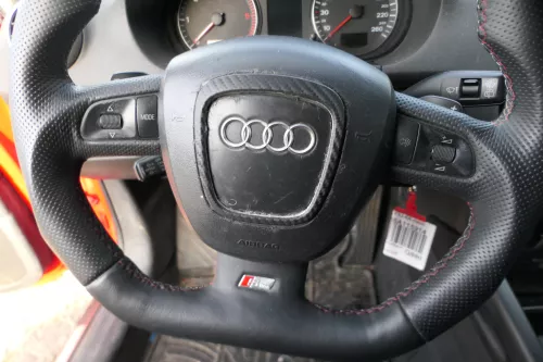 A3 8P Lederlenkrad Leder 3 Speichen schwarz S-line Multifunktion Tiptronic flach (179489)