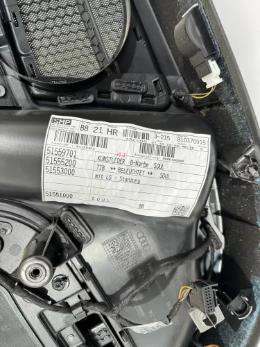 1x A4 8K B8 Türverkleidung Verkleidung Tür hinten rechts schwarz schwarz K-Leder (179601)