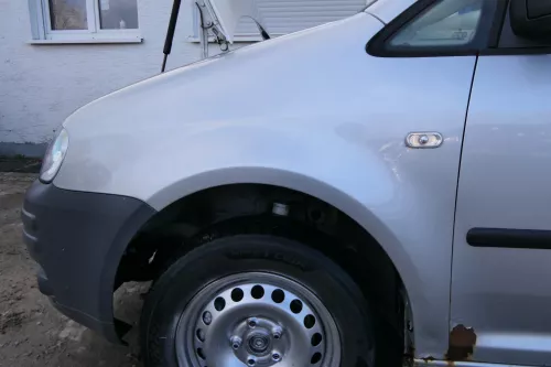 VW Caddy 2K Kotflügel vorne links silber LA7W 2K0821021 bis ca.AnfanBj.2011 (179695)