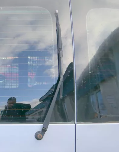 VW Caddy 3 2K Wischerarm Arm Wischer hinten Heckwischerarm - Flügeltüren