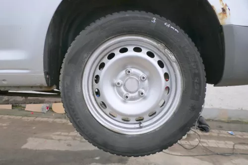 4x Felgen Caddy 2K 195/65 R15 Winterreifen Felge 6jx15H2 ET47 Reifen 6-7mm (179725)