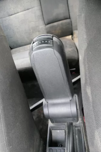 VW Passat 3B Mittelarmlehne Armlehne Lehne Mitte Original schwarz (179886)