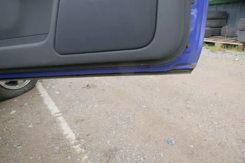 Audi A3 8L Tür Türblatt vorne rechts schwarz lau Facelift 2/3-Türer (179905)