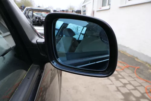 Golf 4 Bora elektrischer Spiegel vorne rechts Außenspiegel schwarz LC9Z Glas