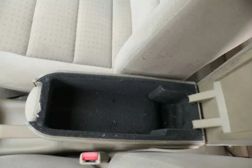 VW Golf 4 Bora Mittelarmlehne Armlehne original mitte besch beige hellbeige (179991)