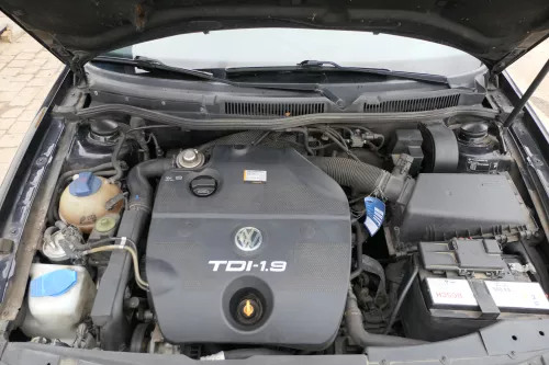 Golf 4 Bora Octavia Krümmer Abgaskrümmer 038253031 AGR 1,9 TDI 66kw 90PS