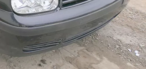 VW Golf 4 1J Stoßstange vorne Stoßfänger vorn schwarz LC9Z Frontstoßstange (180016)