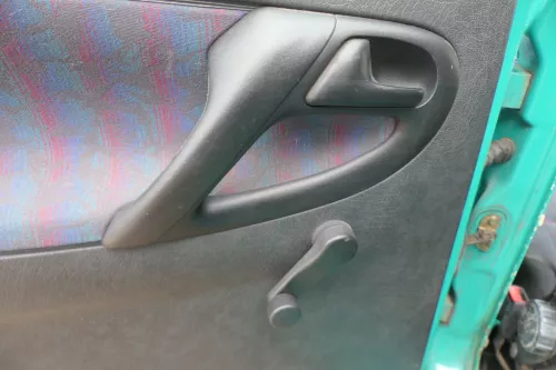 1x Polo 6N Türverkleidung Verkleidung Tür hinten links 4/5-Türer schwarz Griff (180043)