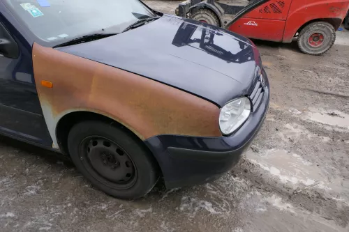 VW Golf 4 Kotflügel vorne rechts