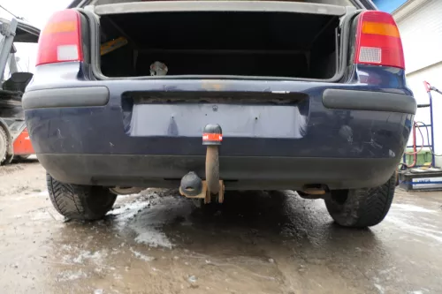 VW Golf 4 Limousine feste starre Anhängerkupplung mit Kabelbaum komplett