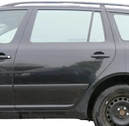 Skoda Octavia 1Z Kombi Tür hinten links schwarz LF9R (ohneAnbauteile)