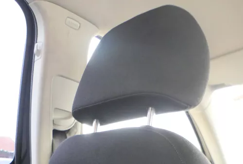 1x Skoda Octavia 1Z Sitz vorne links oder rechts Kopfstütze Kopfstützen schwarz