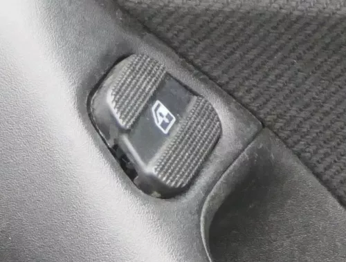 VW Golf 3 Cabrio 1E elektrischer Fensterheber Schalter vorne rechts schwarz