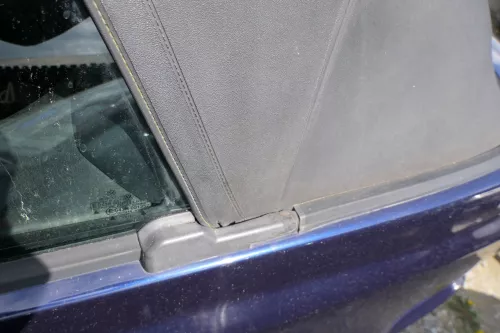 VW Golf 3 & 4 1E Cabrio Dach Scheibe Verdeck schwarz elektrisch - Mängel (180254)