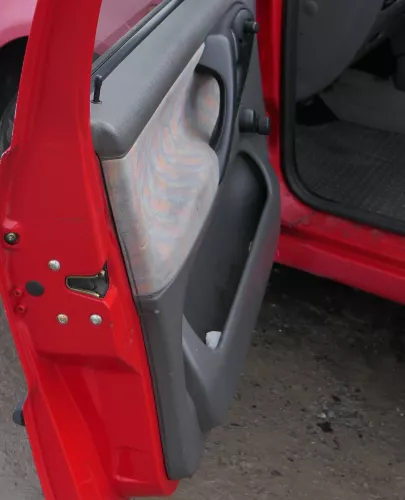 1x Polo 6N Türverkleidung Verkleidung Tür vorne links 4/5-Türer schwarz Griff (180285)