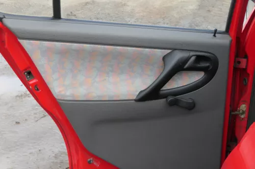 1x Polo 6N Türverkleidung Verkleidung Tür hinten links 4/5-Türer schwarz Griff