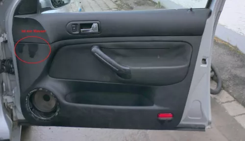 1x Golf 4 Bora Türverkleidung Verkleidung Tür vorne rechts 4/5-Türer Griff schwa