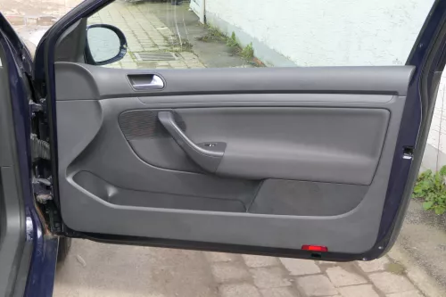 1x VW Golf 5 2/3-Türer Türverkleidung Verkleidung Tür vorne rechts
