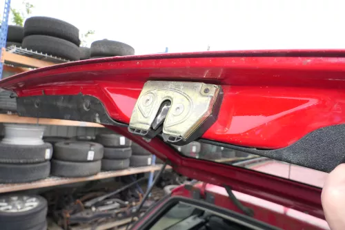 Passat 3A 35i Kombi Variant Heckklappe Klappe Kofferraumklappe rot LY3D Scheibe (180451)