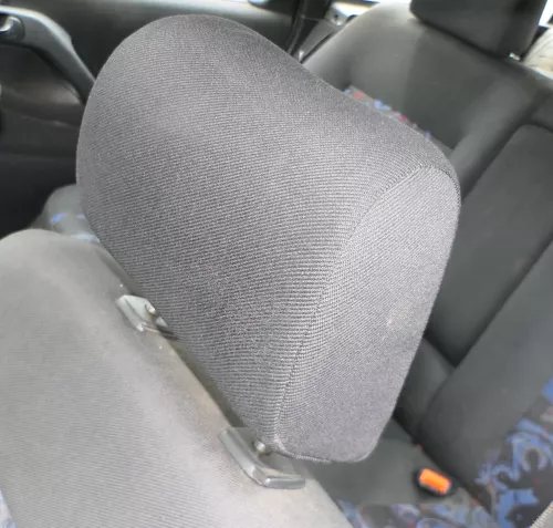 1x Passat 3a 35i Kopfstütze vorne vorn schwarz