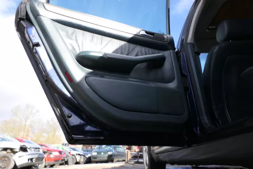 1x Audi A6 4B Türverkleidung Verkleidung Tür hinten links Leder grün lago (180529)