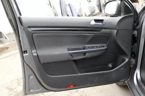 1x VW Golf Variant Kombi AJ5 Türverkleidung Verkleidung Tür vorne links 