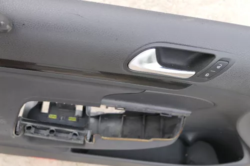 1x VW Golf Variant Kombi AJ5 Türverkleidung Verkleidung Tür vorne links  (180585)