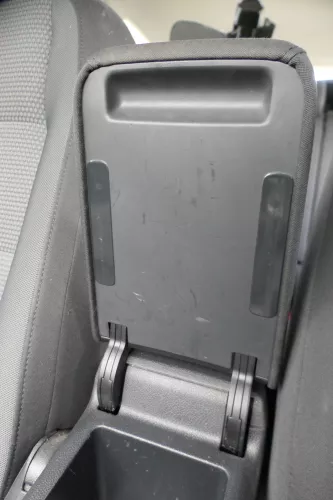 Golf 6 5K Mittelarmlehne Armlehne Lehne Mitte Original verschiebar zum nachrüst (180597)