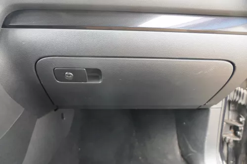 VW Golf 6 + Kombi AJ5 Handschuhfach schwarz Handschuhfachdeckel Deckel schwarz