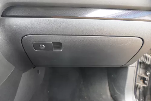 VW Golf 6 + Kombi AJ5 Handschuhfach schwarz Handschuhfachdeckel Deckel schwarz