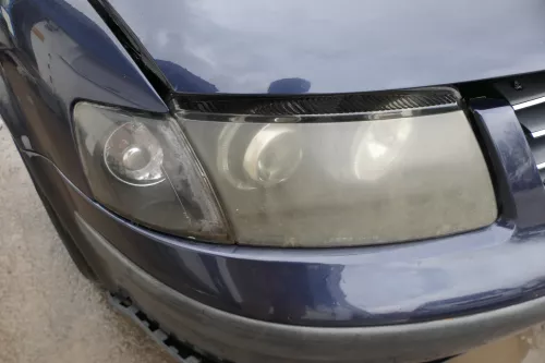 VW Passat 3B Stoßstange vorne Frontstoßstange Stoßfänger blau LN5Y + Grill (180637)