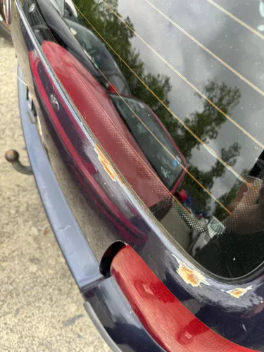 VW Passat 3B Kombi Variant Heckklappe Klappe hinten mit Scheibe blau LN5Y (180652)