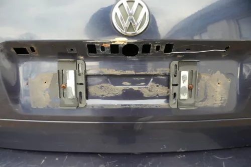 VW Passat 3B Kombi Variant Heckklappe Klappe hinten mit Scheibe blau LN5Y (180652)