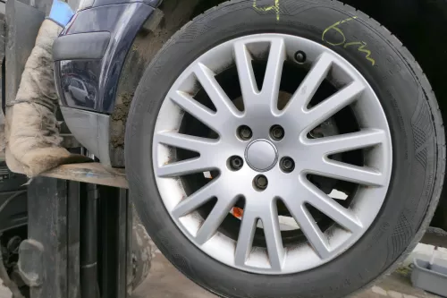 4x A6 4F Alufelgen Sommerreifen Reifen Felgen 225/50 R17 98Y  6-7mm 4f0601025AK