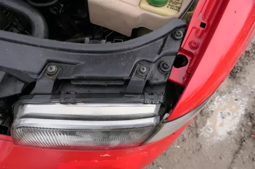 Audi A4 B5 Kombi + Limo Stoßstange vorne Frontstoßstange rot LY3H Facelift (180686)