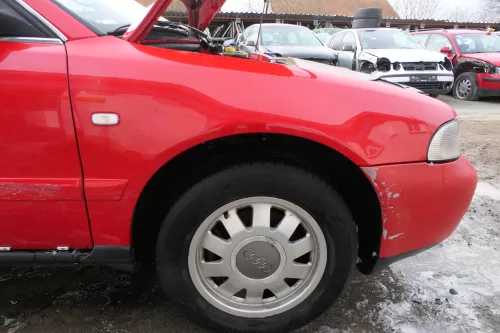 Audi A4 B5 (ab ca Ende1999 Facelift) Kotflügel vorne rechts rot LY3H