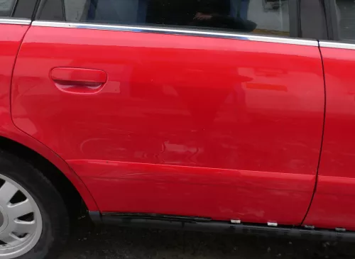 Audi A4 B5 Tür nur Türblatt hinten rechts rot LY3H - Facelift