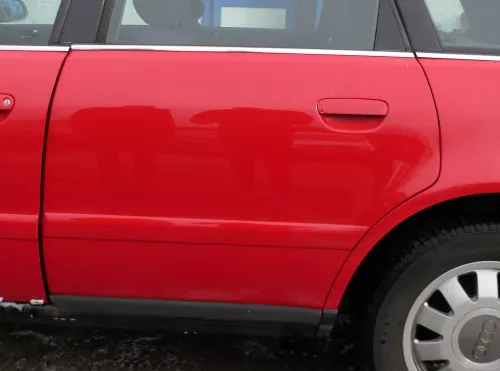 Audi A4 B5 Tür nur Türblatt hinten links rot LY3H - Facelift