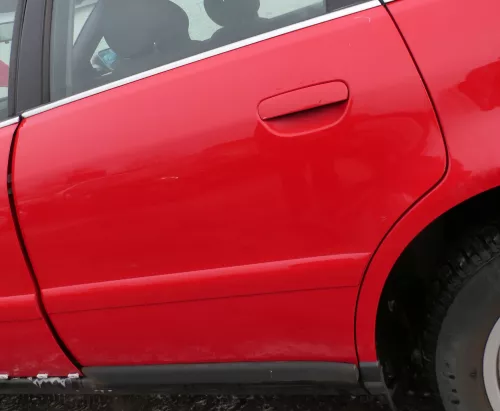 Audi A4 B5 Tür nur Türblatt hinten links rot LY3H - Facelift (180697)