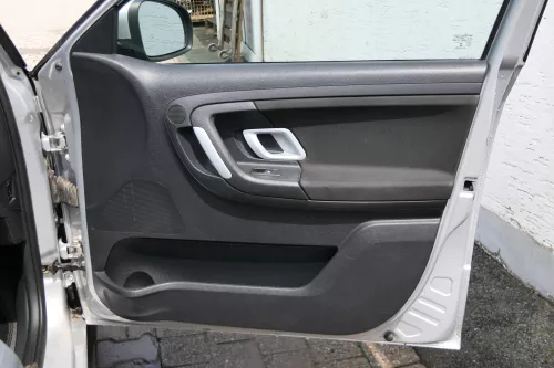 1x Skoda Fabia 5J Stufenheck Türverkleidung Verkleidung Tür vorne rechts