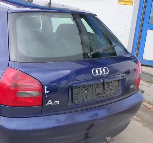 A3 8L bis cBj. ca1999 Heckklappe Kofferraumklappe Klappe hinten blau LZ5K Scheib