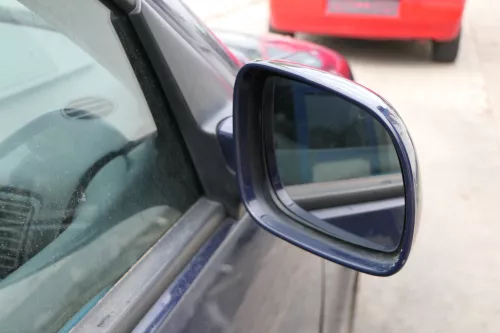 VW Golf 4 Bora manueller Spiegel vorne rechts Außenspiegel blau LA5G