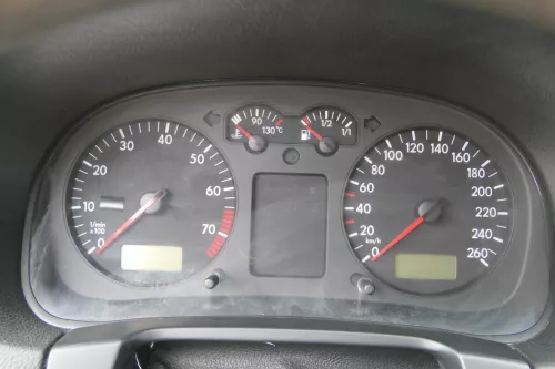 VW Golf 4 Tacho Tachometer Kombiinstrument 236.000km 1J0919861D 1,6-2,8