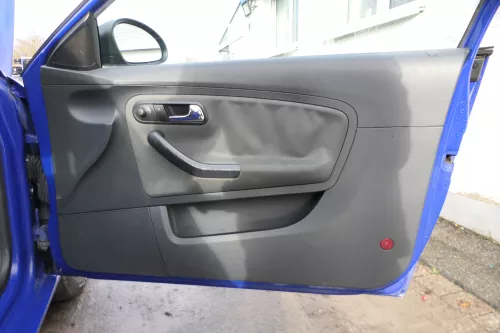1x Seat Ibiza 6L Türverkleidung Verkleidung Tür vorne rechts 2/3-Türer Griff