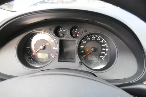 Seat Ibiza 6L Tacho Tachometer Kombiinstrument 196.000km 6L0920801 1,2 47kw 1,4 (180874)
