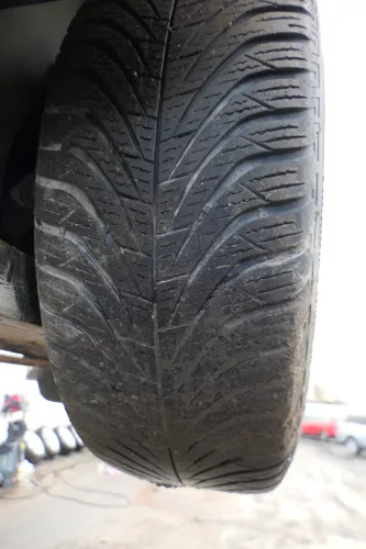 4x Polo 9N Ibiza Alufelgen Reifen 195/60 R15 -ca5-6,5mm Winterreifen 6L0601025A (180875)