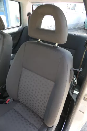 Arosa Lupo Sitz vorne links Fahrersitz Höhenverstellung (180900)